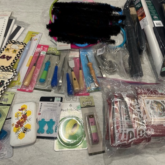 artis Other - The Arts&Crafts Crotchet Bundle